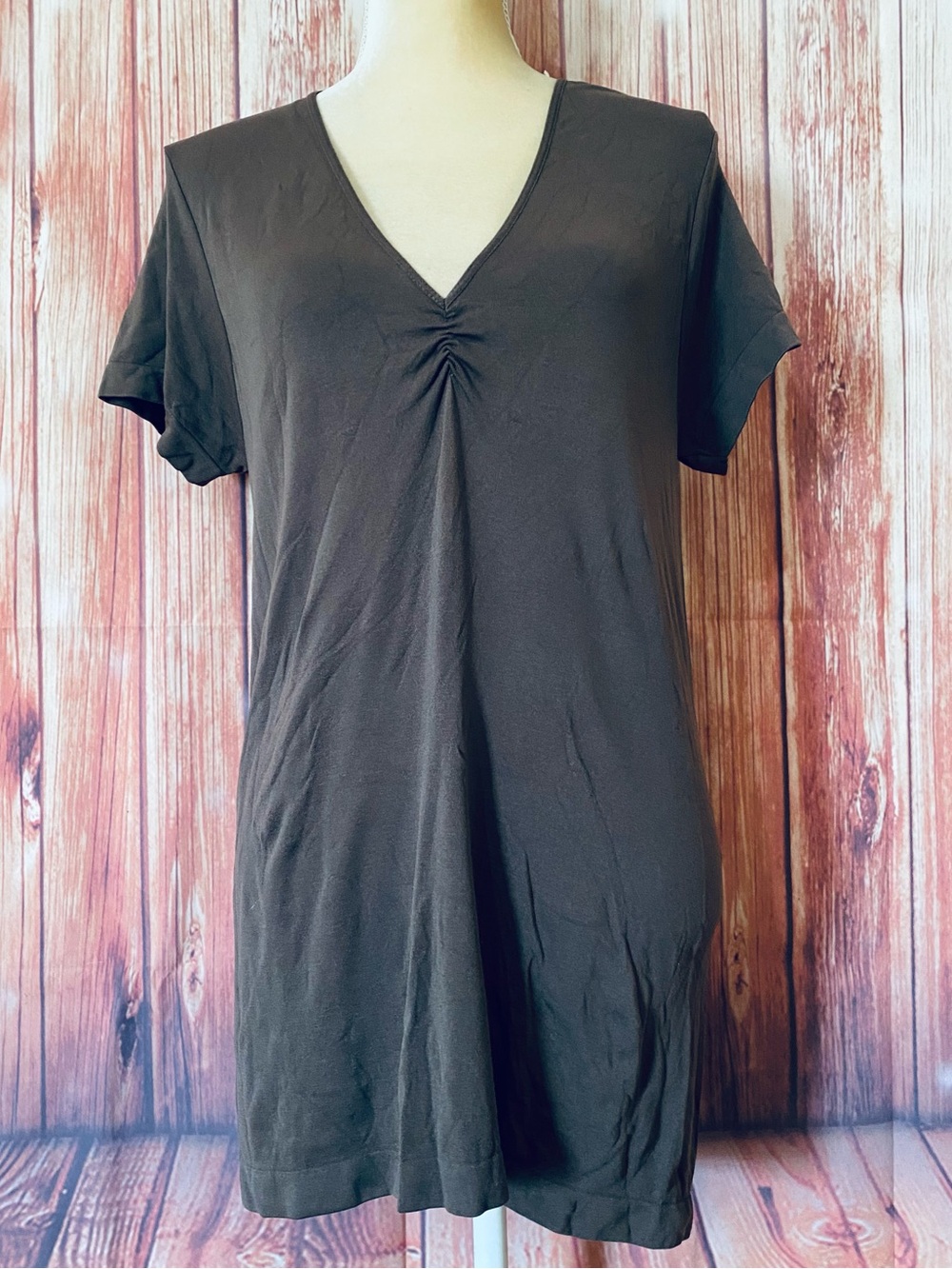 Women’s Large - XL T Shirt Metro 7 Brown Short Sleeves V Neck Soft Stretch